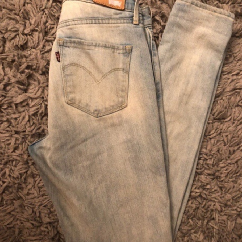 Levi hight wasted jeans